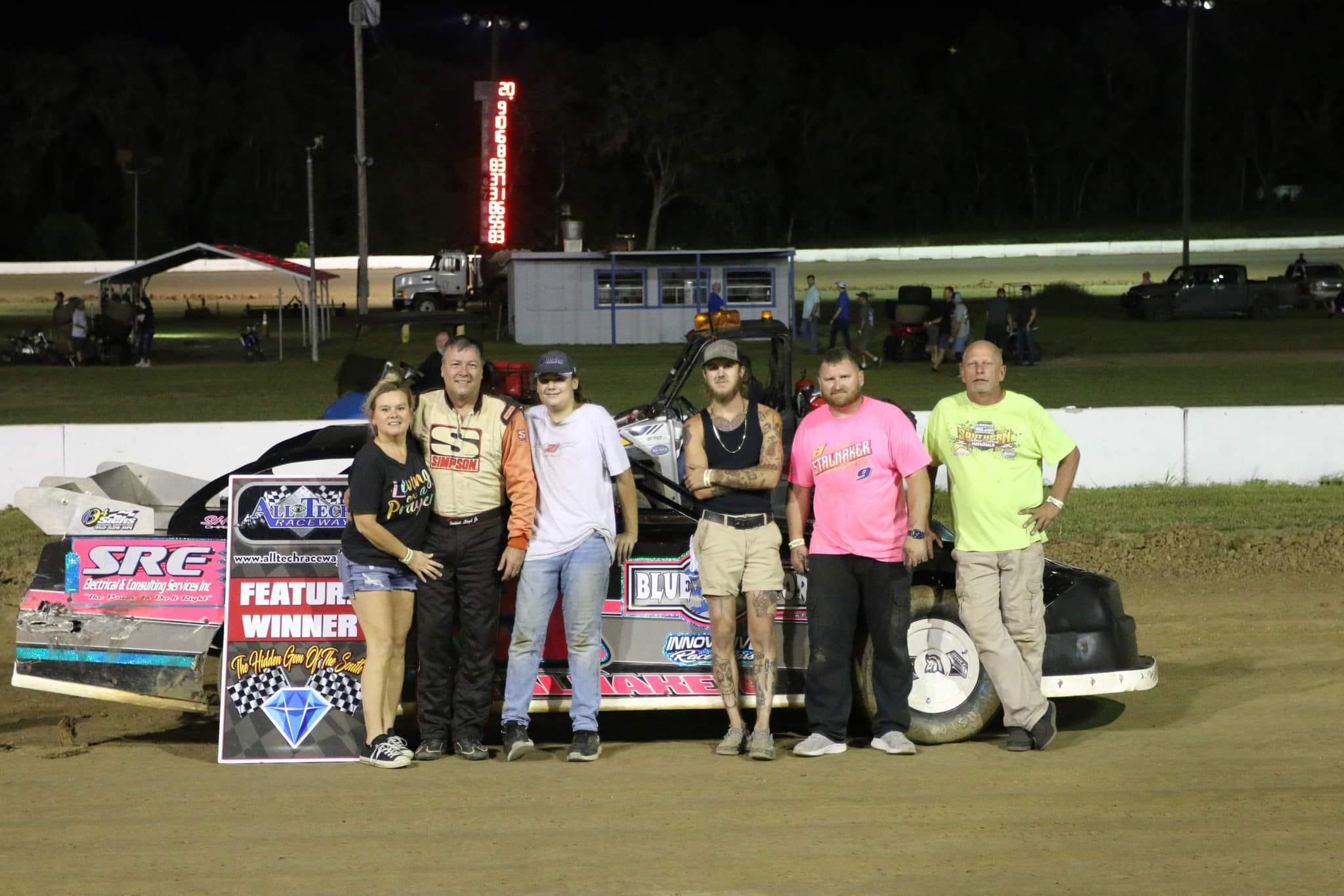 After a hard-fought battle, Shane Taylor claims the Reeds Metals 602 Late Model victory.