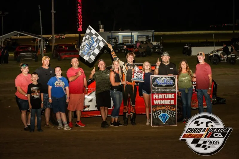 Crown Vic Feature Winner: #49 Ronnie Klys (photo: Chris Anderson Photos)